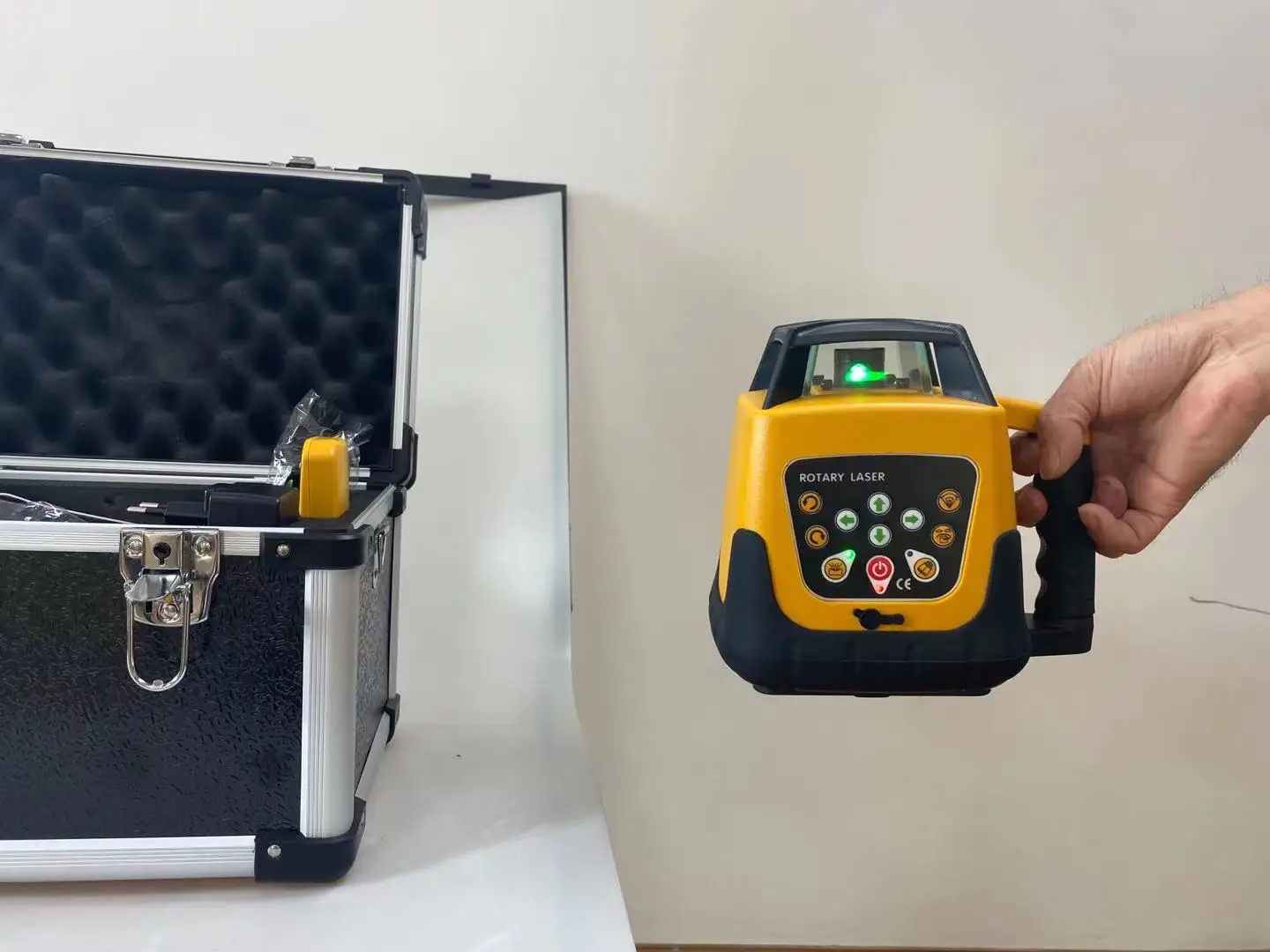 عالية الدقة الإلكترونية التلقا - مراجعة Rotary Laser Level 500M Range وسعره