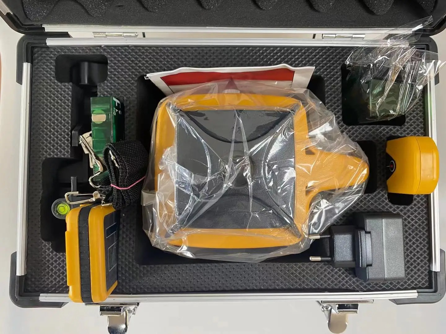 جهاز ليزر دوار ثلاثي الأبعاد ع - مراجعة Rotary Laser Level 500M Range وسعره